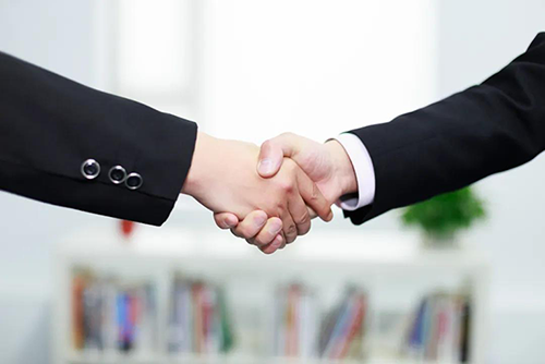 秉持着“专注立异，，，，专心折务”的理念，，，，CA88一直把每一个客户看成是公司的VIP