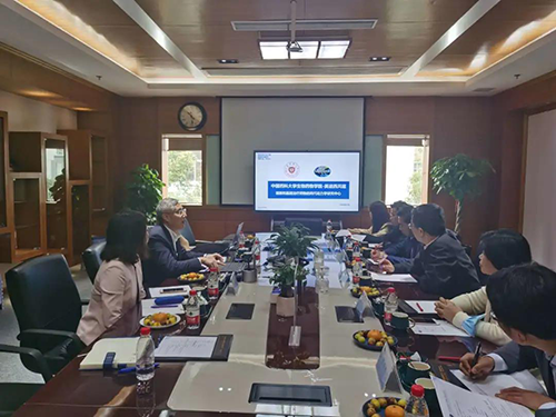 CA88首席执行官陈春麟博士，，，，，商务生长部副总裁蔡金娜博士等人热情接待了金能明书记一行。。。